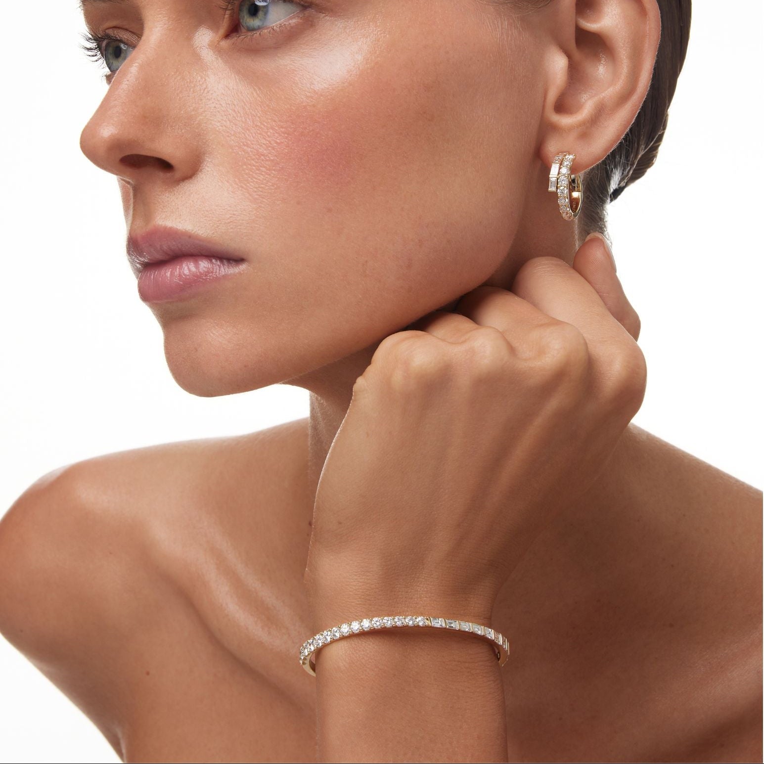 18K gold ECLIPSE diamond cuff with brilliant and baguette cut diamonds by ALINKA Fine Jewellery