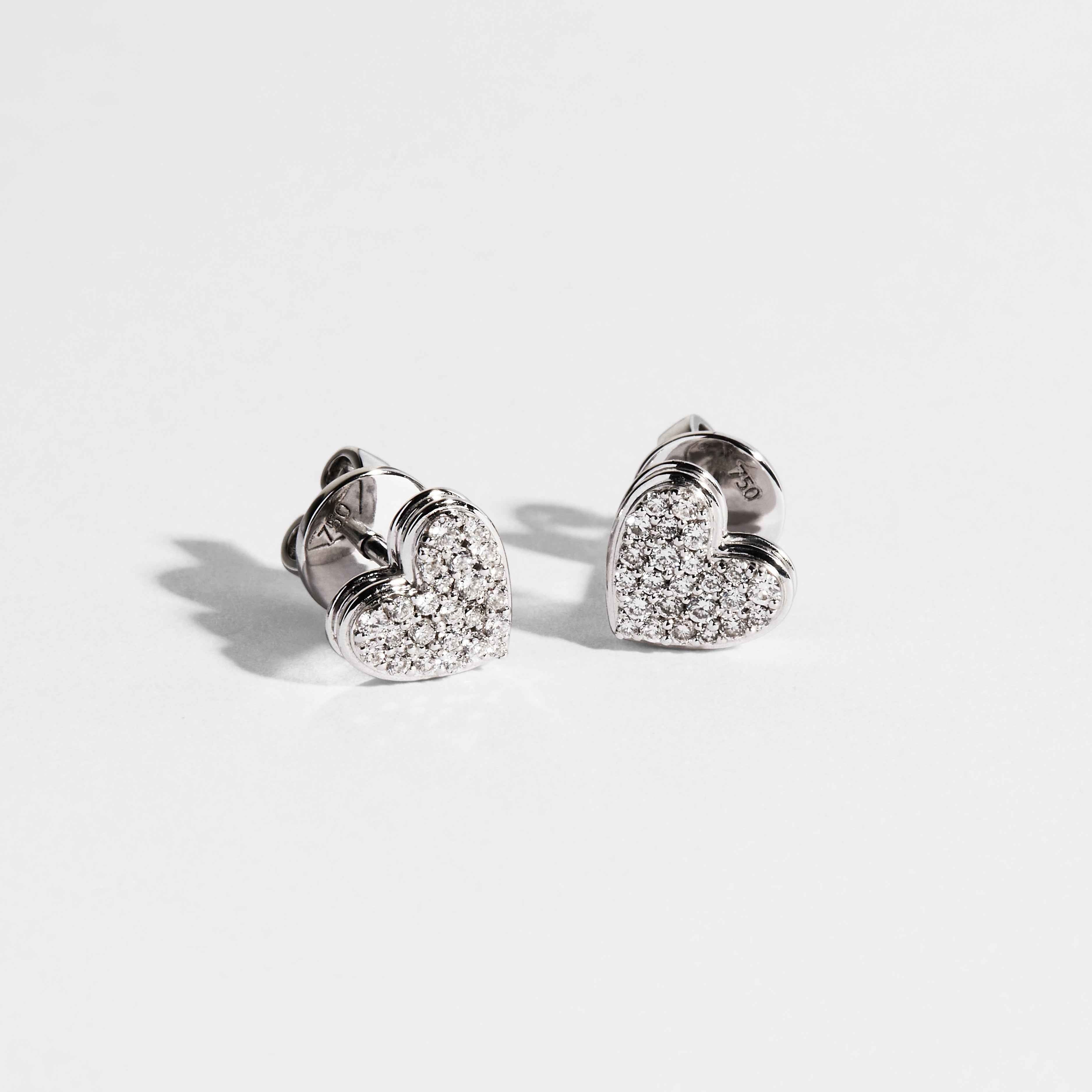 CAVIAR HEART Diamond Earrings Pair