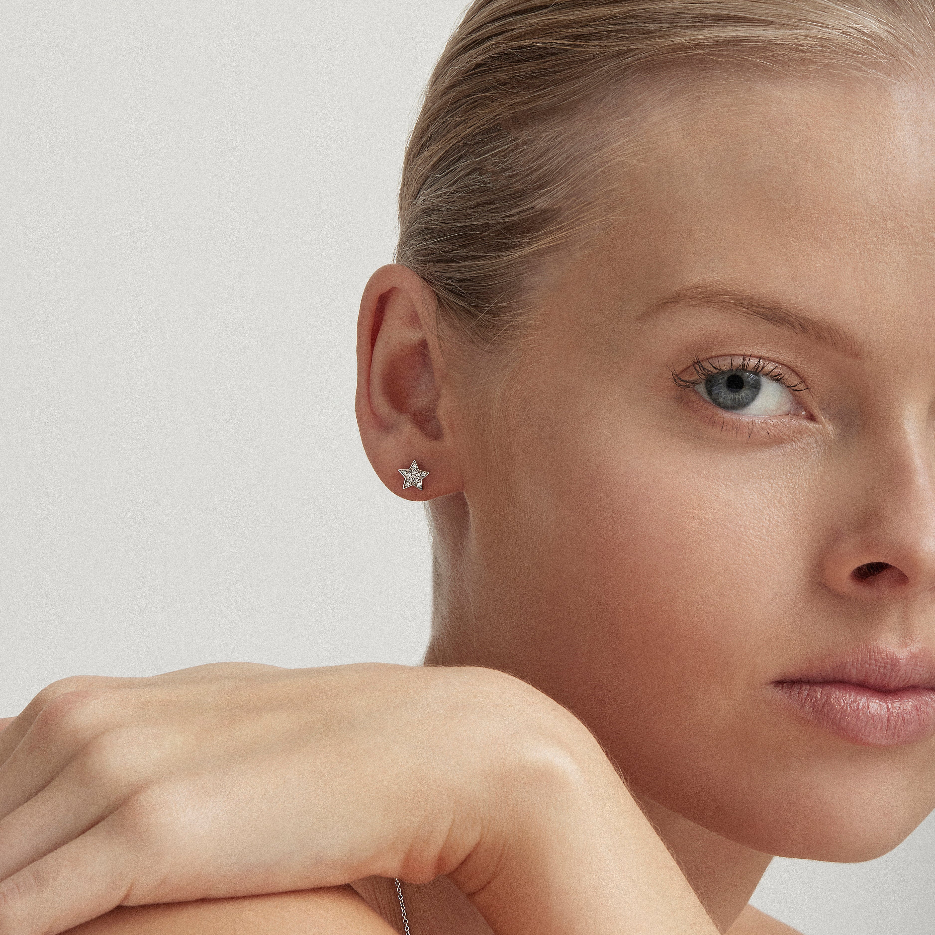 STASIA Star Mini Diamond Stud Single
