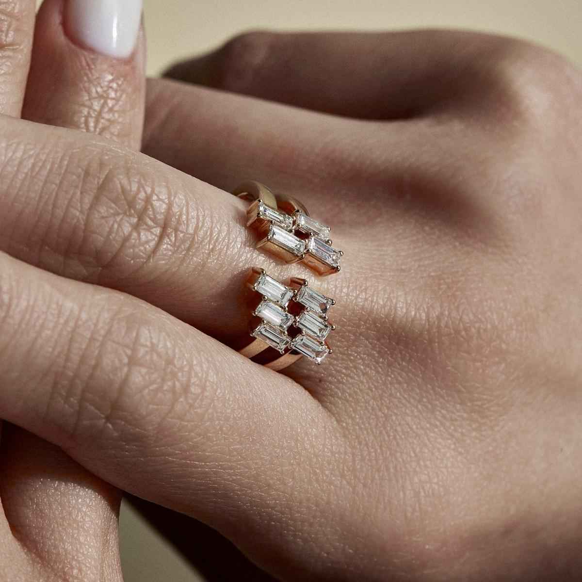 AURORA Baguette Diamond Ring