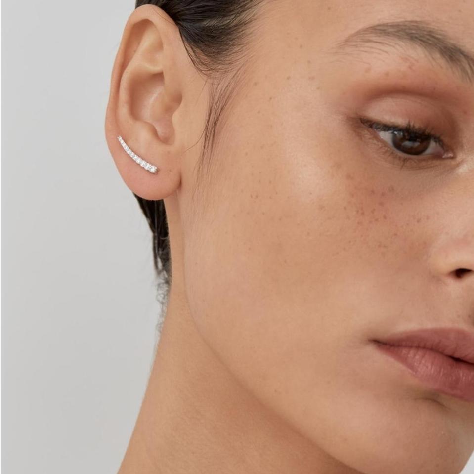 DASHA Superfine Diamond Ear Cuff Single