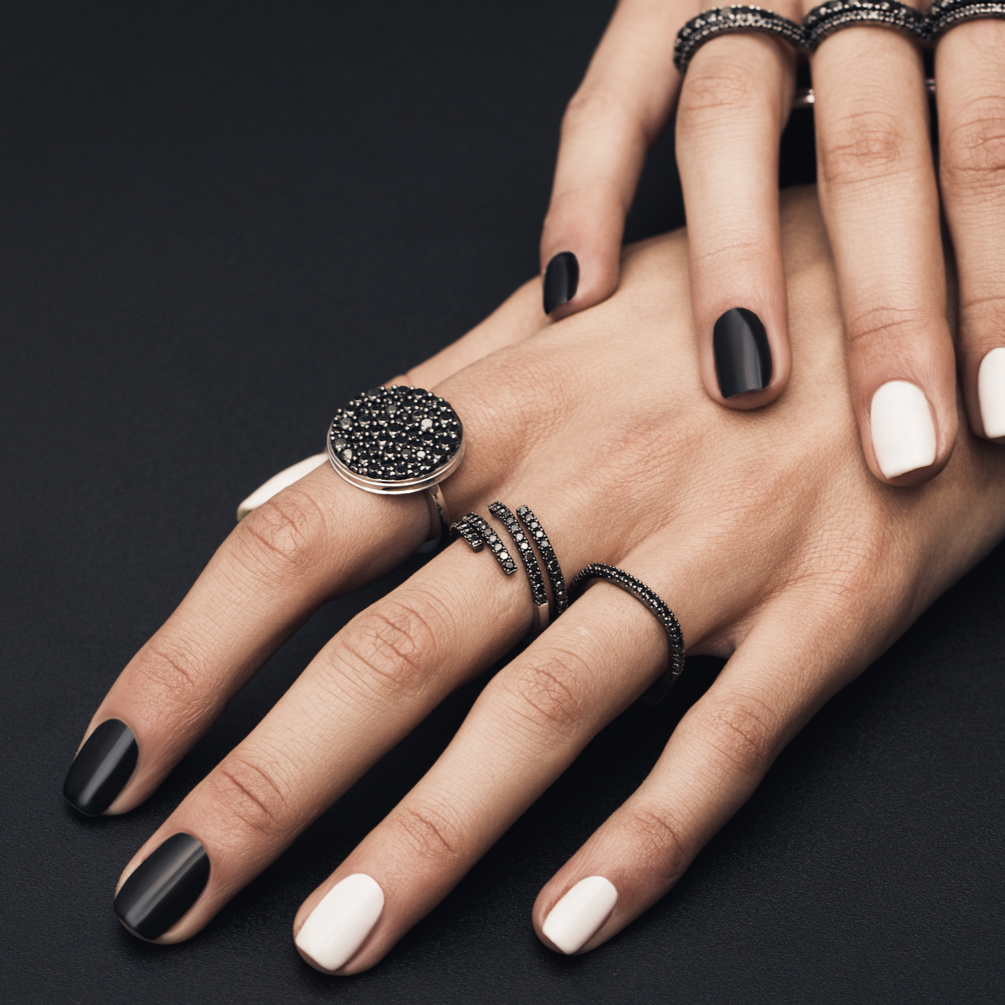 BLACK CAVIAR Black Diamond Ring 2ct