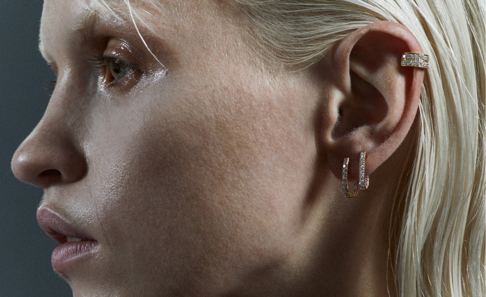 How to wear earrings