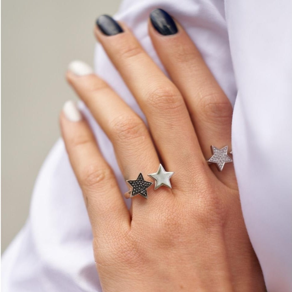 ALINKA 'Stasia' Single Star Diamond Ring Metallic