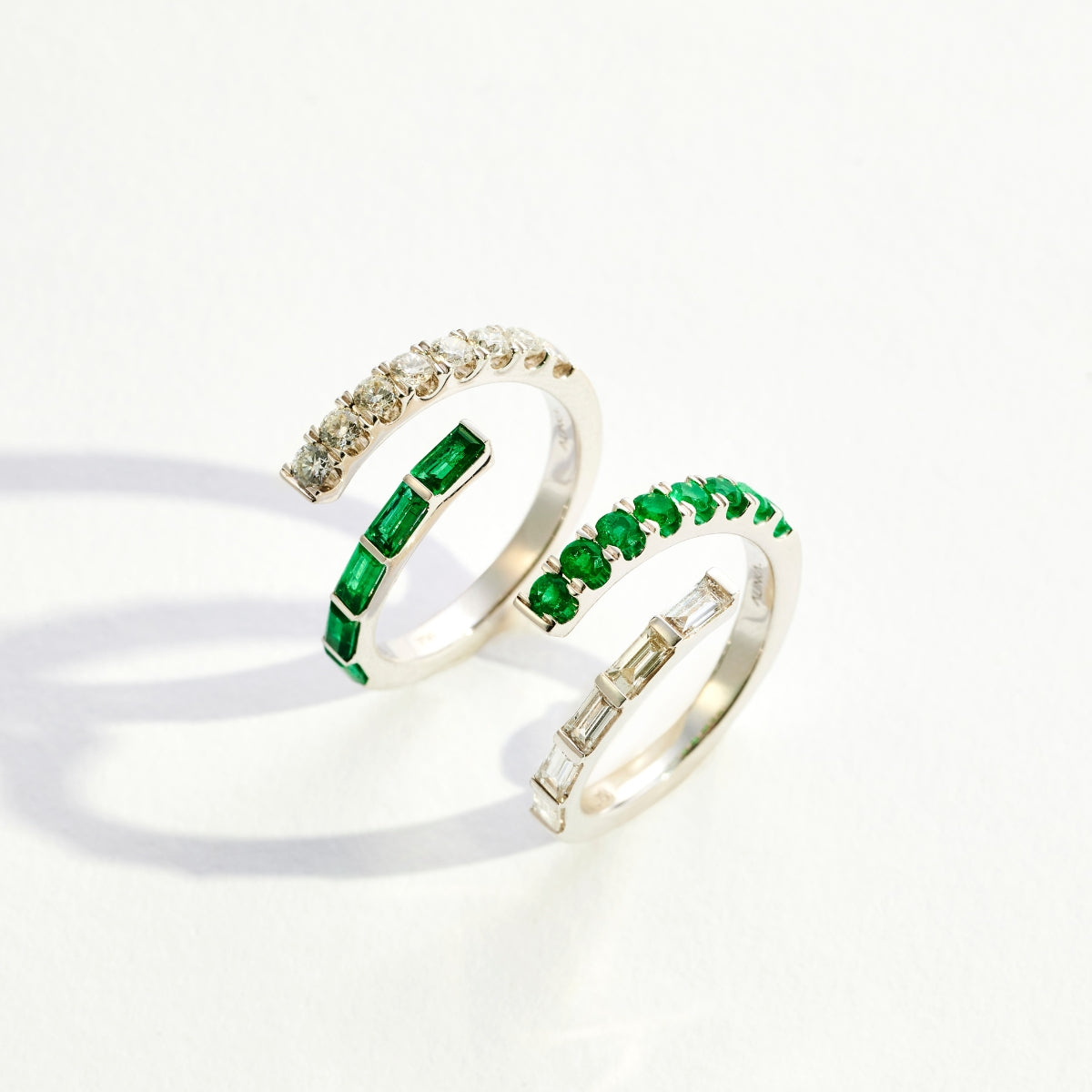 Baguette Emerald ECLIPSE Grande Diamond Ring